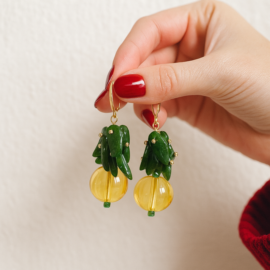 Pendientes Evergreen Glow - Cuenta de vidrio difusor amarillo y piroxeno de litio verde