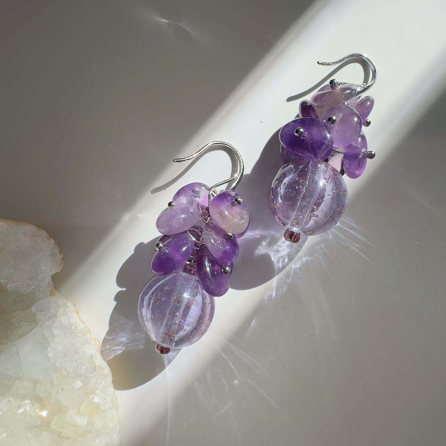 Pendientes de amatista Bloomlight — Joyería artesanal de aromaterapia para la calma y la claridad